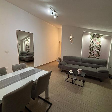 Apartman Sunny Vacay Kastela Luaran gambar