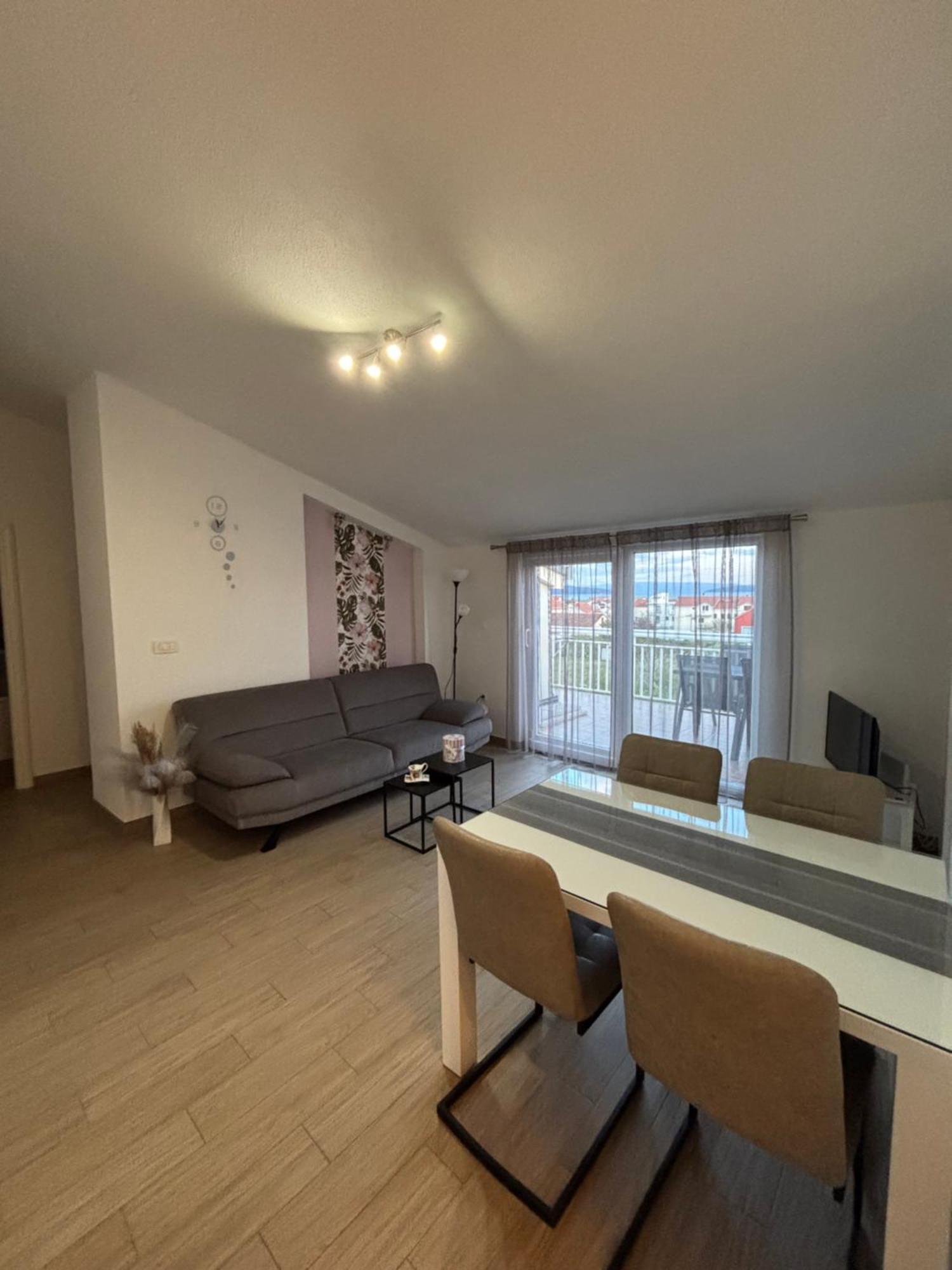 Apartman Sunny Vacay Kastela Luaran gambar