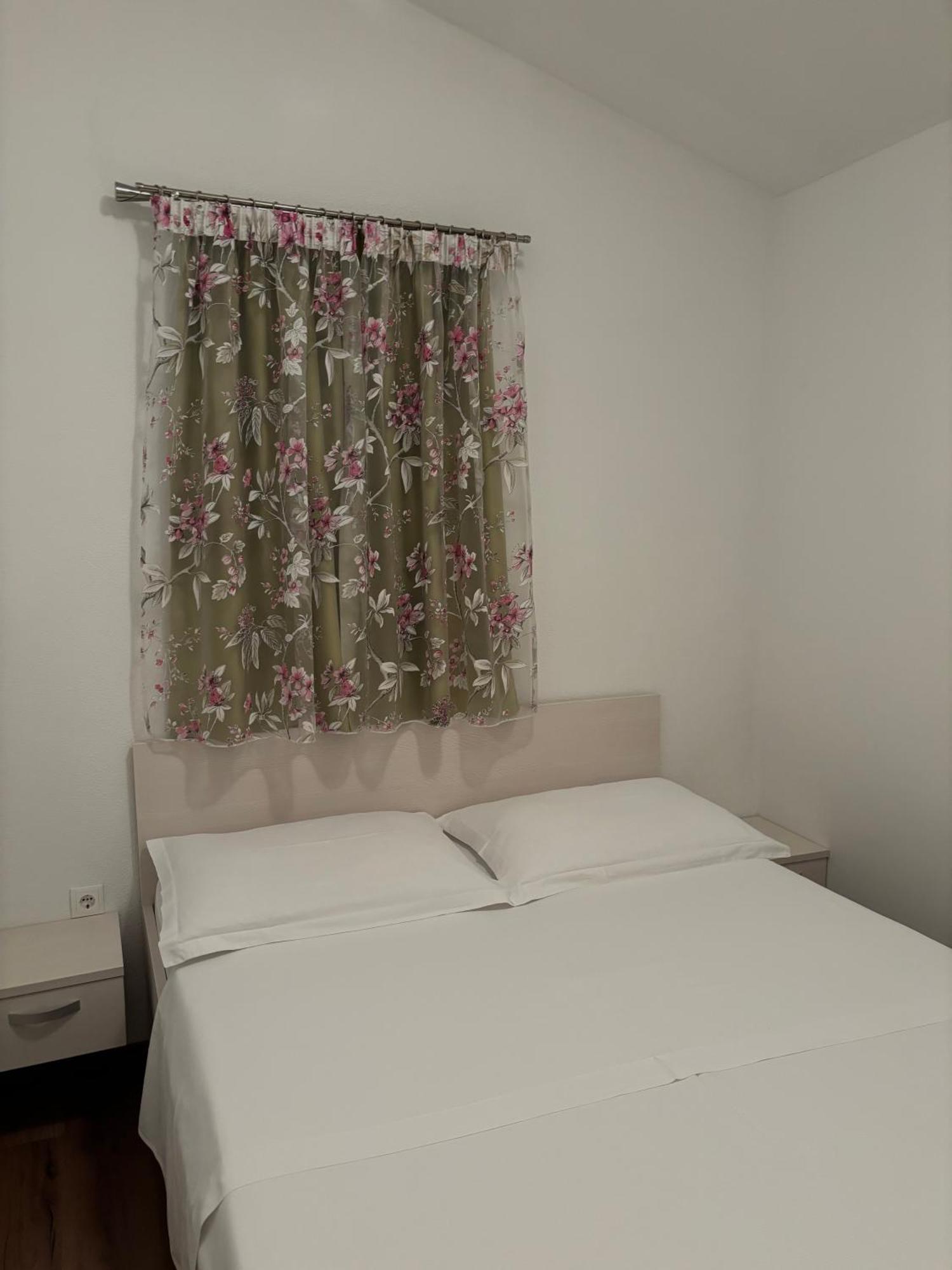Apartman Sunny Vacay Kastela Luaran gambar