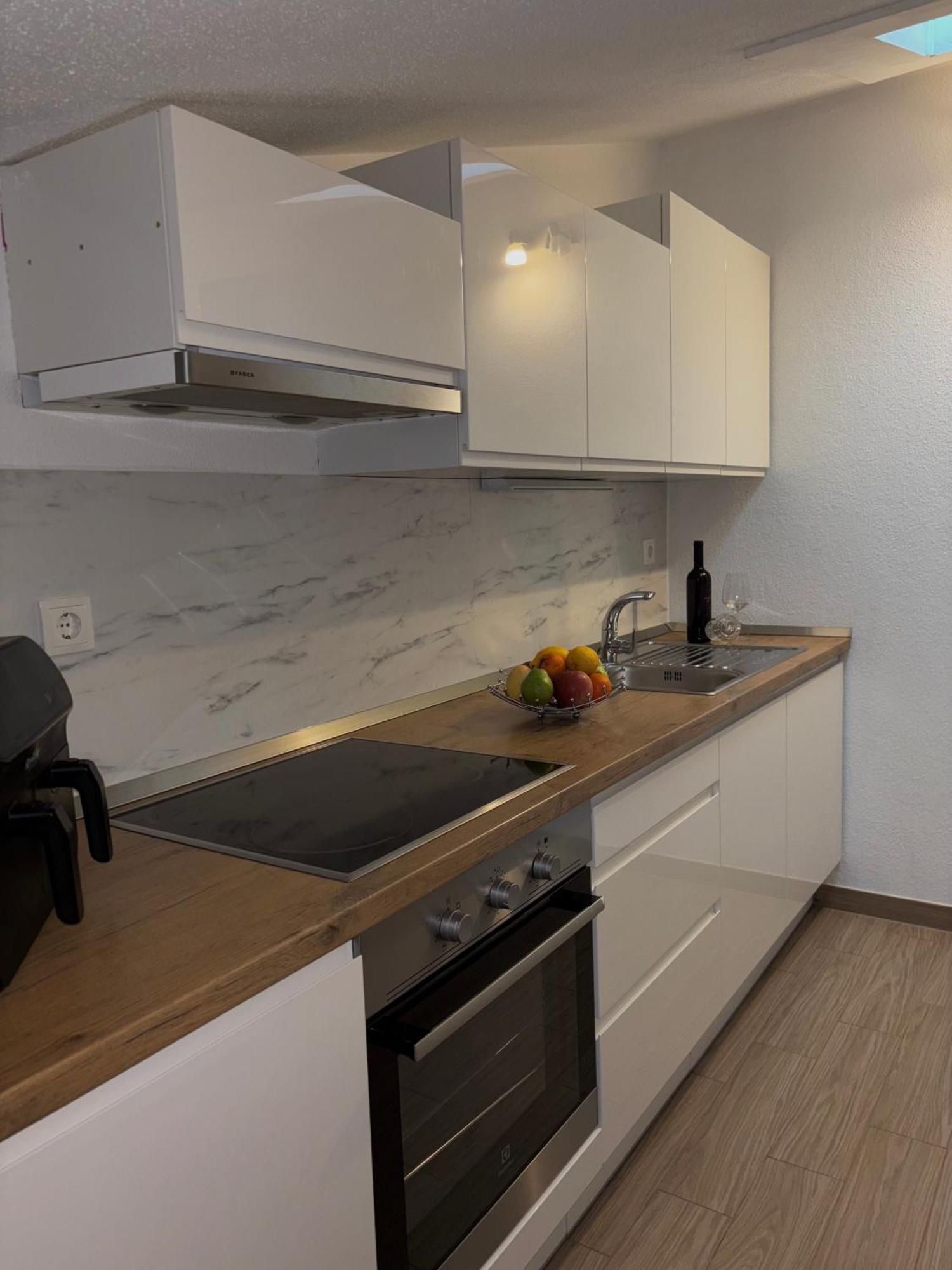 Apartman Sunny Vacay Kastela Luaran gambar